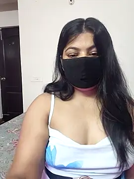 Snapshot of Aavya_007 chatting on May 1, 2026, 4:17 am Aavya 007 online show from May 1, 2026, 4:17 am