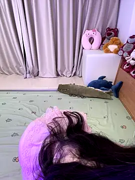 linlin886 online show from October 16, 2025, 2:18 pm