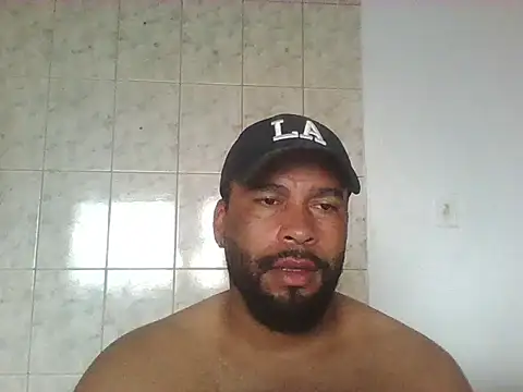OliveiraSeven online show from May 4, 2026, 6:59 pm