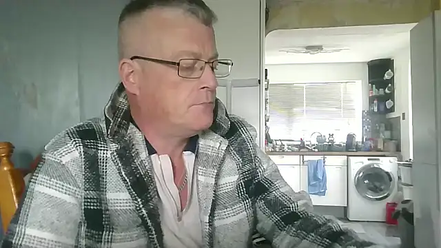 hefin18 online show from February 17, 2025, 1:21 pm