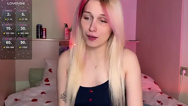 Snapshot of _Annabel_Myr_ chatting on October 20, 2025, 11:10 am Annabel Myr online show from October 20, 2025, 11:10 am