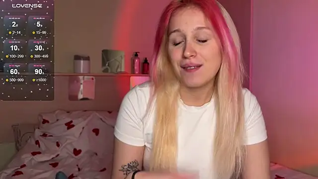 Snapshot of _Annabel_Myr_ chatting on November 23, 2025, 11:10 am Annabel Myr online show from November 23, 2025, 11:10 am