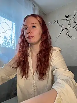 Hera Mark online show from November 5, 2025, 3:39 am