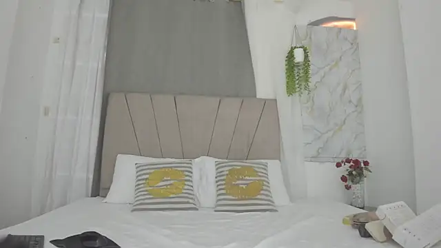 Lady miss    online show from February 10, 2026, 12:31 pm