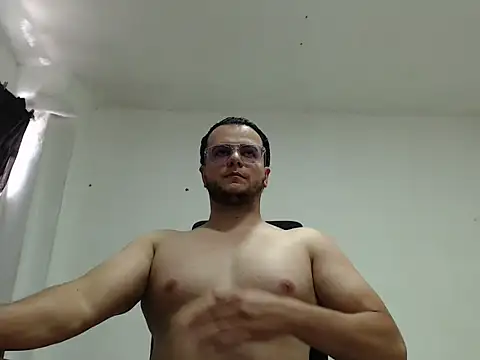 cloudsxxx online show from May 6, 2026, 6:02 pm
