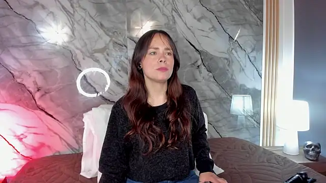 Astridhotman online show from October 3, 2025, 8:06 pm