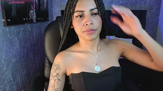 Snapshot of eileen__hills chatting on December 16, 2025, 8:14 pm eileen hills online show from December 16, 2025, 8:14 pm