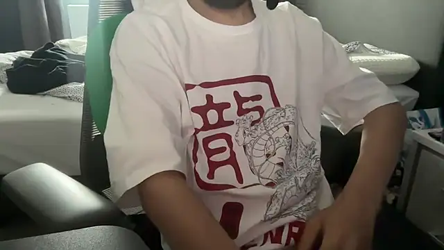 teddybeer122 online show from June 4, 2026, 9:48 am