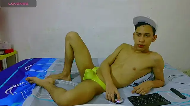 dylan apol0 online show from April 12, 2026, 10:37 pm