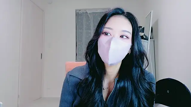 ramuchan desu online show from February 15, 2026, 11:45 pm