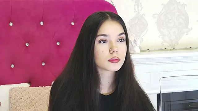 Snapshot of AlexisDevine chatting on November 23, 2025, 5:18 am AlexisDevine online show from November 23, 2025, 5:18 am