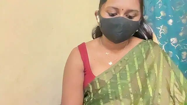 Snapshot of Pavani-Sexy chatting on April 18, 2026, 5:28 pm Pavani-Sexy online show from April 18, 2026, 5:28 pm