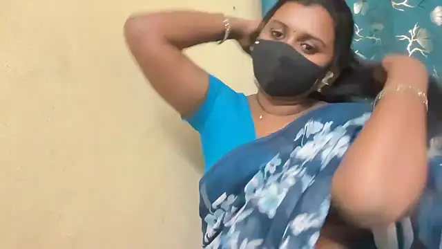 Snapshot of Pavani-Sexy chatting on April 19, 2026, 8:24 am Pavani-Sexy online show from April 19, 2026, 8:24 am