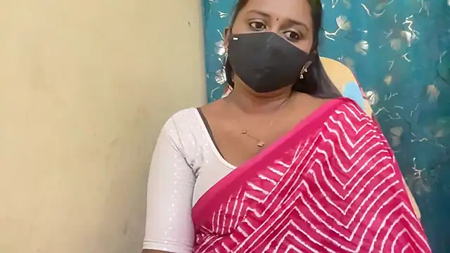 Snapshot of Pavani-Sexy chatting on April 20, 2026, 5:21 am Pavani-Sexy online show from April 20, 2026, 5:21 am