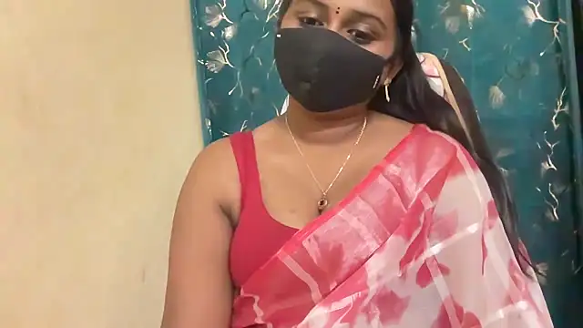 Snapshot of Pavani-Sexy chatting on April 28, 2026, 4:45 pm Pavani-Sexy online show from April 28, 2026, 4:45 pm
