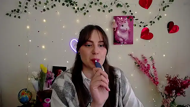 Amanda Bright  online show from March 10, 2026, 7:35 am