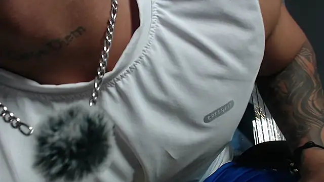 ThiagoBlaze online show from May 14, 2026, 11:39 am