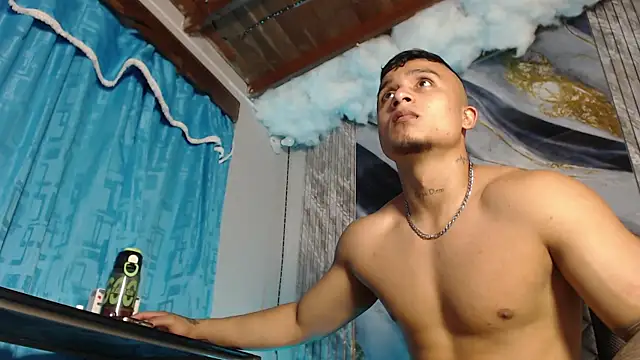 ThiagoBlaze online show from July 15, 2026, 3:34 am