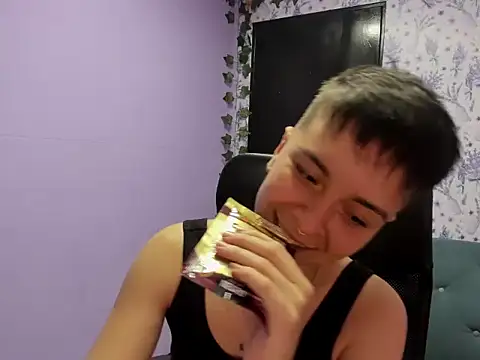  Hannah Hot online show from October 31, 2025, 1:50 am