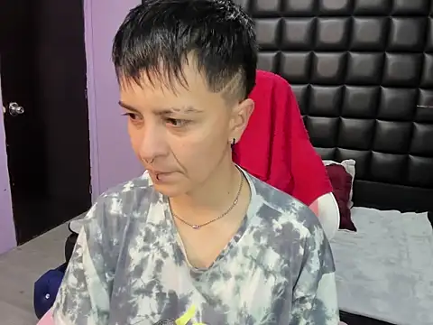  Hannah Hot online show from November 10, 2025, 12:26 pm