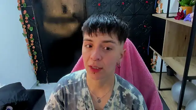  Hannah Hot online show from April 3, 2026, 2:31 am