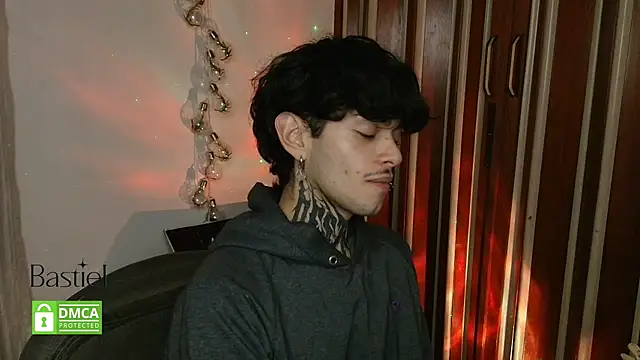 Mihail leroy online show from September 9, 2025, 12:54 am