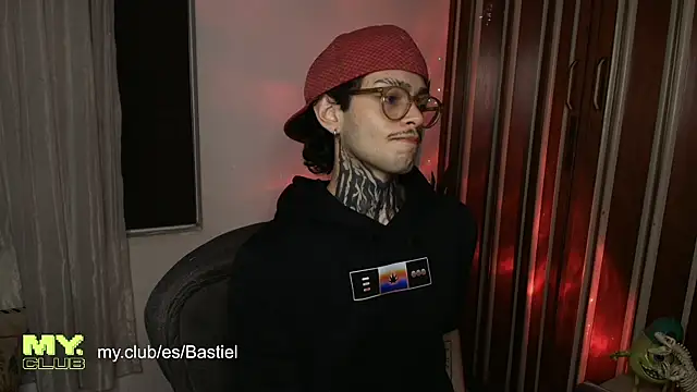 Mihail leroy online show from April 14, 2026, 1:44 am