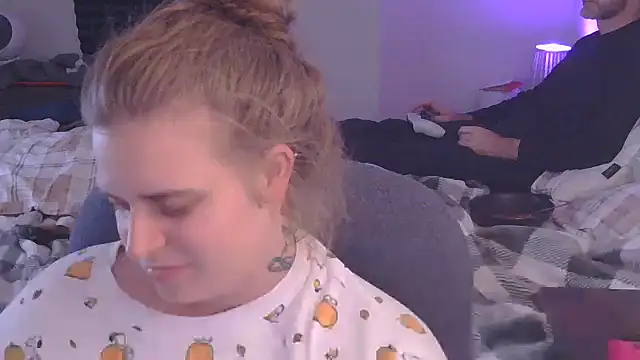 Snapshot of Sexyblonde12344 chatting on November 4, 2025, 12:21 am Sexyblonde12344 online show from November 4, 2025, 12:21 am