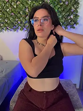 Katheerine online show from December 3, 2025, 1:02 am