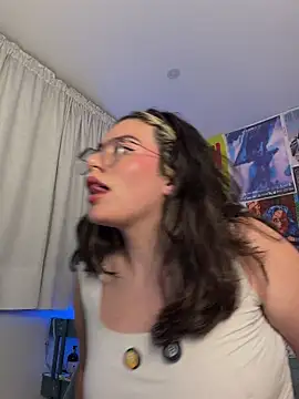 Katheerine online show from March 13, 2026, 3:02 am