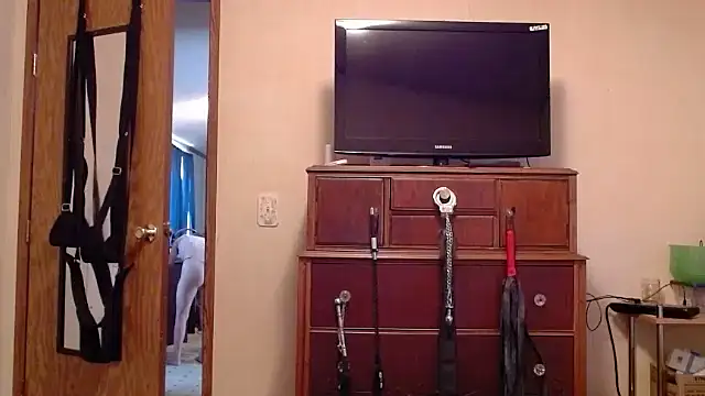 spicyphoenix online show from September 24, 2025, 6:11 pm