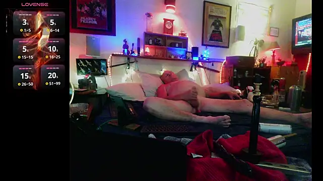 Snapshot of Pussyeat2please chatting on May 18, 2026, 11:27 am Pussyeat2please online show from May 18, 2026, 11:27 am