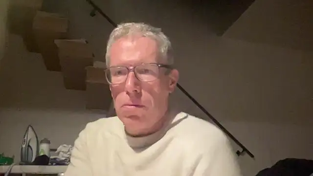 choupipat1 online show from October 29, 2025, 11:06 pm