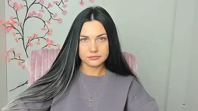 Lune Moon online show from February 19, 2026, 6:31 am