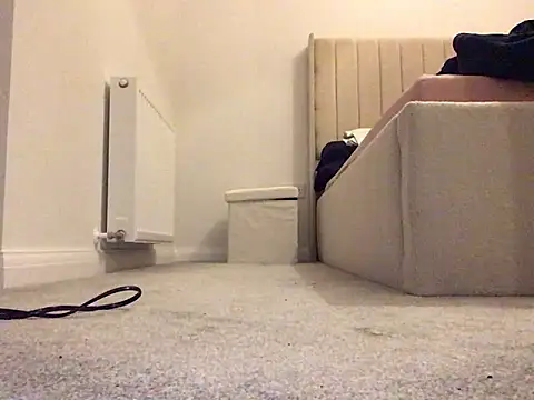 Snapshot of Seductive_LunaX chatting on November 28, 2025, 9:06 pm Seductive LunaX online show from November 28, 2025, 9:06 pm