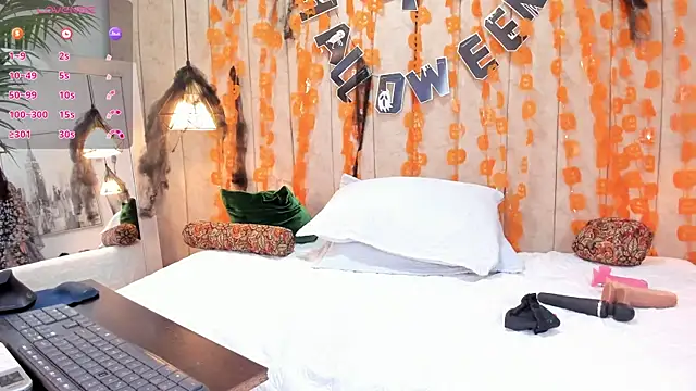 Snapshot of Anantaa_ chatting on October 20, 2025, 11:43 am Anantaa online show from October 20, 2025, 11:43 am