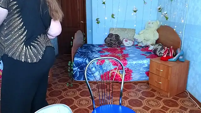 Audrey Aura online show from October 27, 2025, 6:28 am