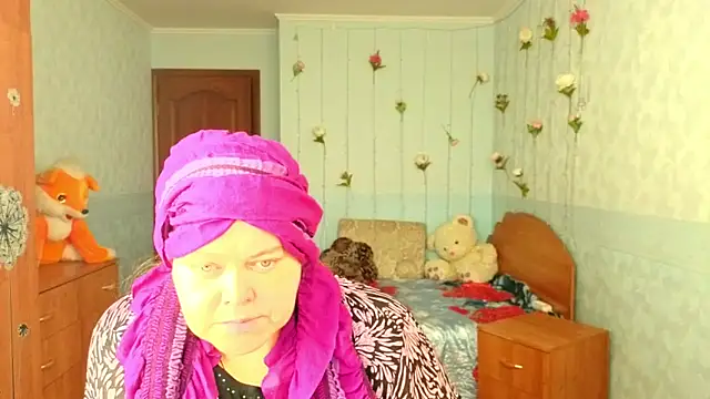 Audrey Aura online show from November 23, 2025, 5:40 am