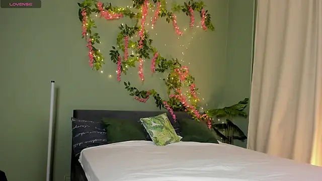 Lisbeth  Salander online show from December 4, 2025, 2:32 am