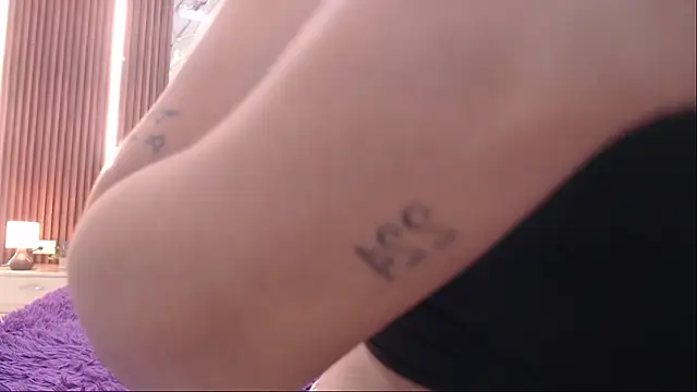 Snapshot of aixa_show chatting on December 4, 2025, 12:25 pm aixa show online show from December 4, 2025, 12:25 pm