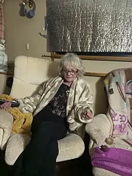 ladyboatlady online show from March 16, 2026, 8:02 pm