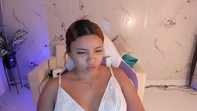 Snapshot of scarlett_enjoy1 chatting on September 11, 2025, 12:27 pm scarlett enjoy1 online show from September 11, 2025, 12:27 pm