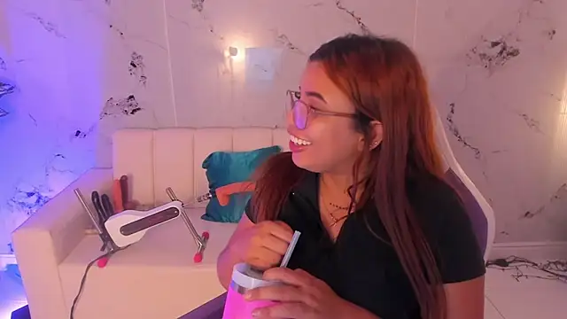 Snapshot of scarlett_enjoy1 chatting on September 14, 2025, 5:39 am scarlett enjoy1 online show from September 14, 2025, 5:39 am