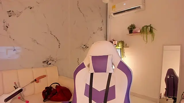 Snapshot of scarlett_enjoy1 chatting on September 24, 2025, 1:58 pm scarlett enjoy1 online show from September 24, 2025, 1:58 pm