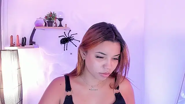 Snapshot of scarlett_enjoy1 chatting on October 14, 2025, 12:50 pm scarlett enjoy1 online show from October 14, 2025, 12:50 pm