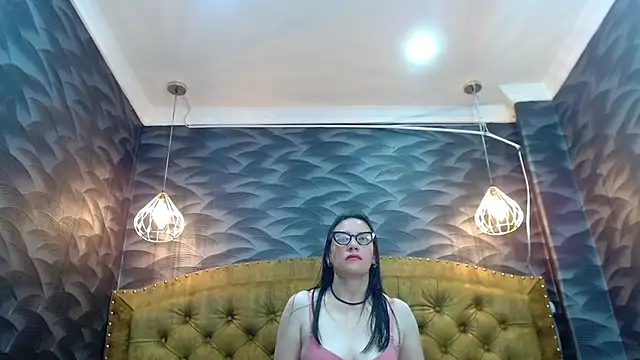 AvaNahomix online show from October 26, 2025, 1:39 pm