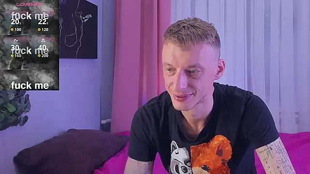 Snapshot of InkedJames chatting on October 2, 2025, 3:19 pm InkedJames online show from October 2, 2025, 3:19 pm