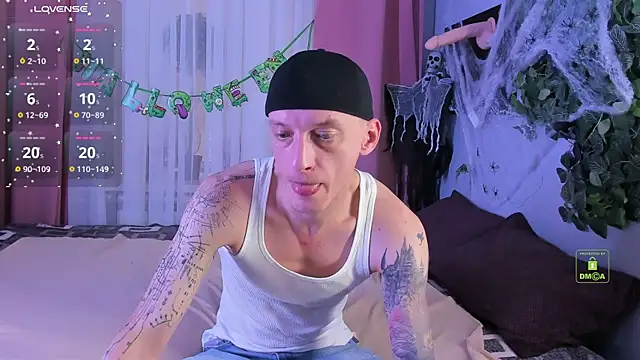 Snapshot of InkedJames chatting on October 16, 2025, 10:05 am InkedJames online show from October 16, 2025, 10:05 am