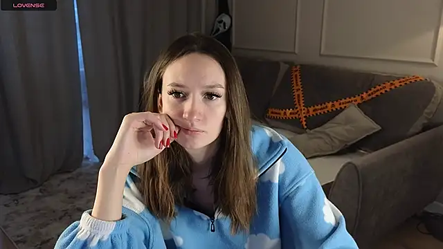 cutienaughtygirl online show from November 5, 2025, 8:36 am