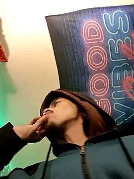 Snapshot of MeTazty294 chatting on November 12, 2025, 4:24 am MeTazty294 online show from November 12, 2025, 4:24 am